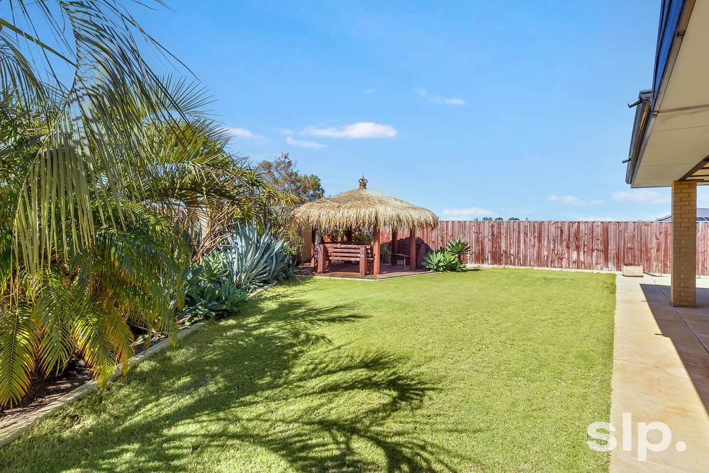 12 Grasshill Grange, Halls Head, WA 6210