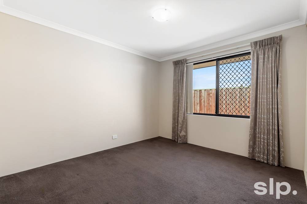 12 Grasshill Grange, Halls Head, WA 6210