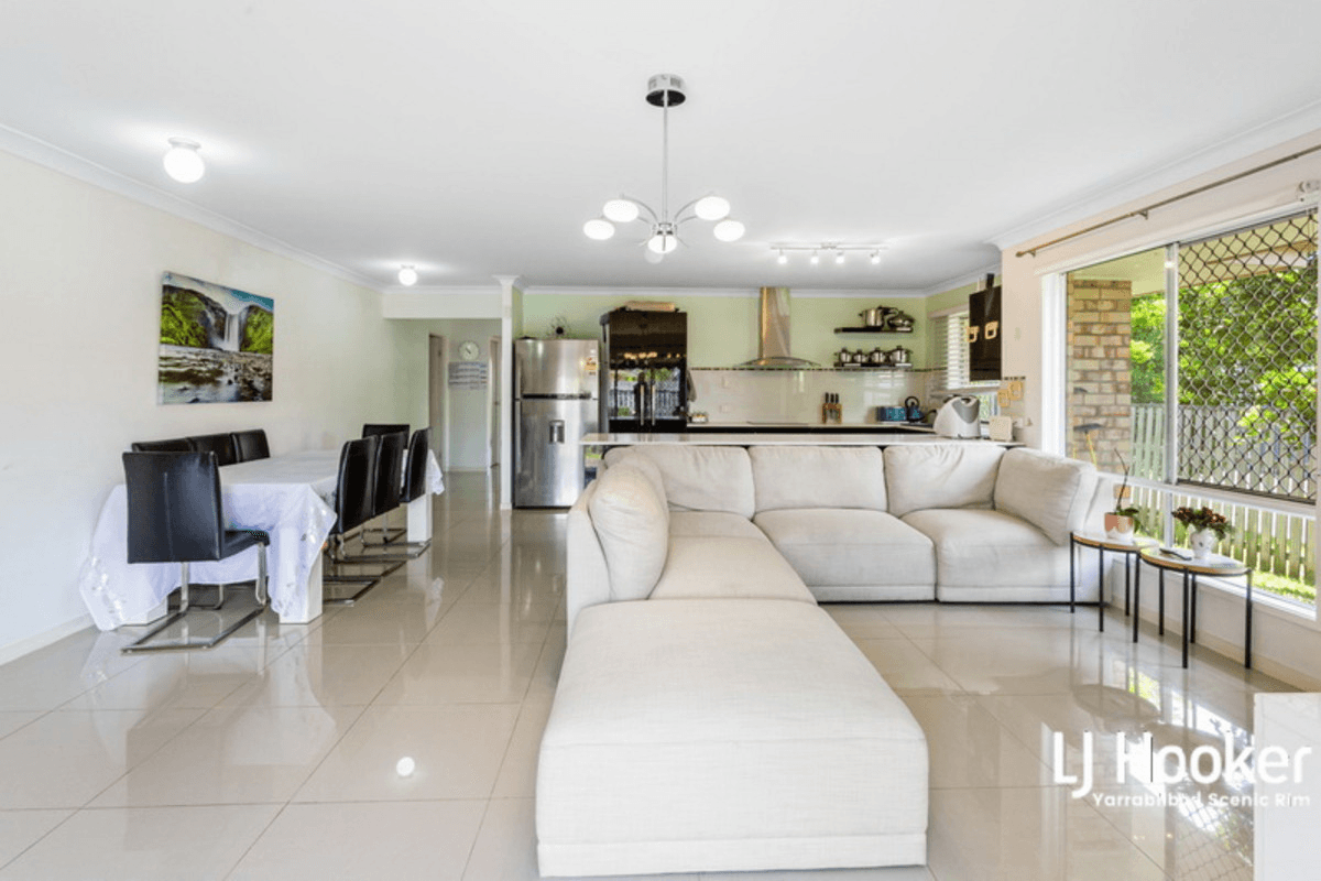 15 Aviation Avenue, UPPER COOMERA, QLD 4209