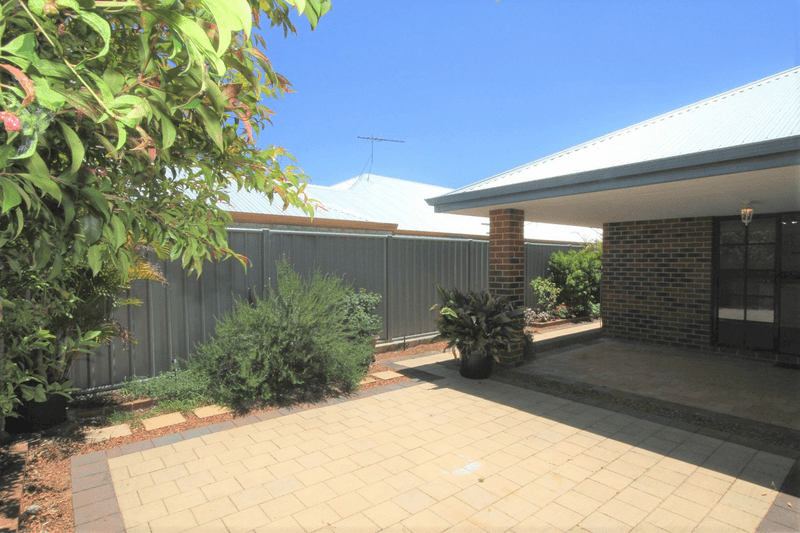 26 Abingdon Crescent, WELLARD, WA 6170