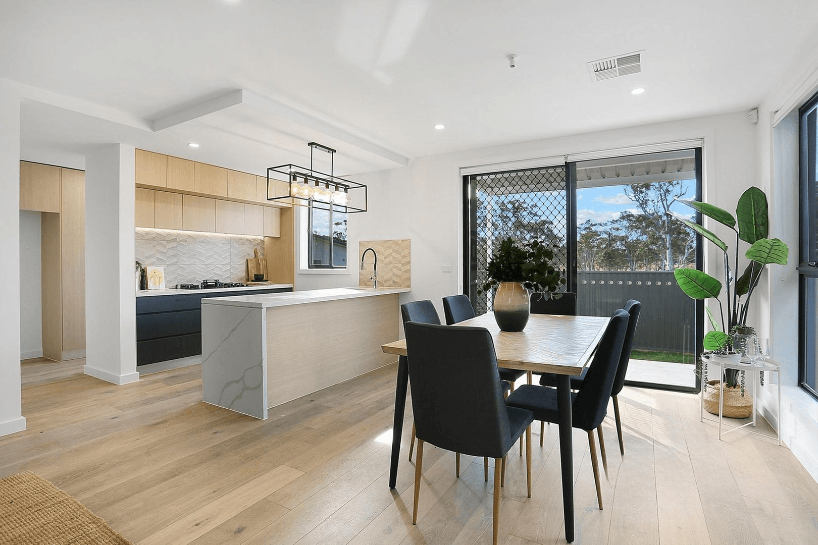 GREAT SIZE DUPLEX - WITHIN PONDS CATCHMENT, SCHOFIELDS, NSW 2762