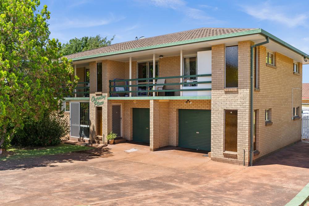 1-3/62 Hoey Street, KEARNEYS SPRING, QLD 4350