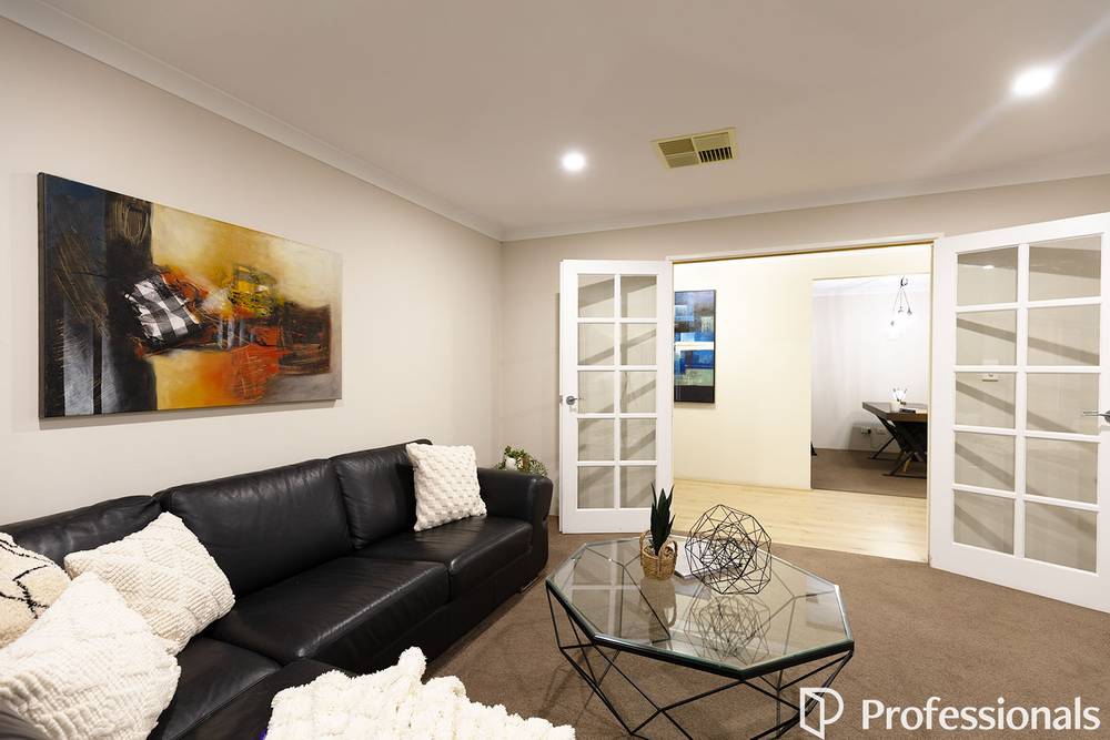 8 Marengo Close, AVELEY, WA 6069