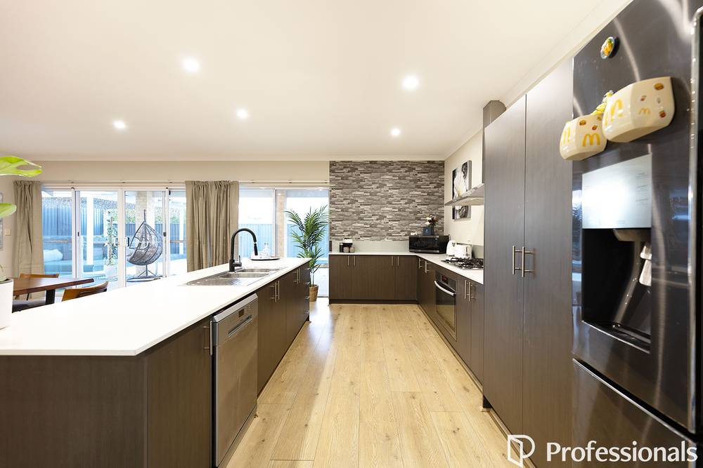 8 Marengo Close, AVELEY, WA 6069
