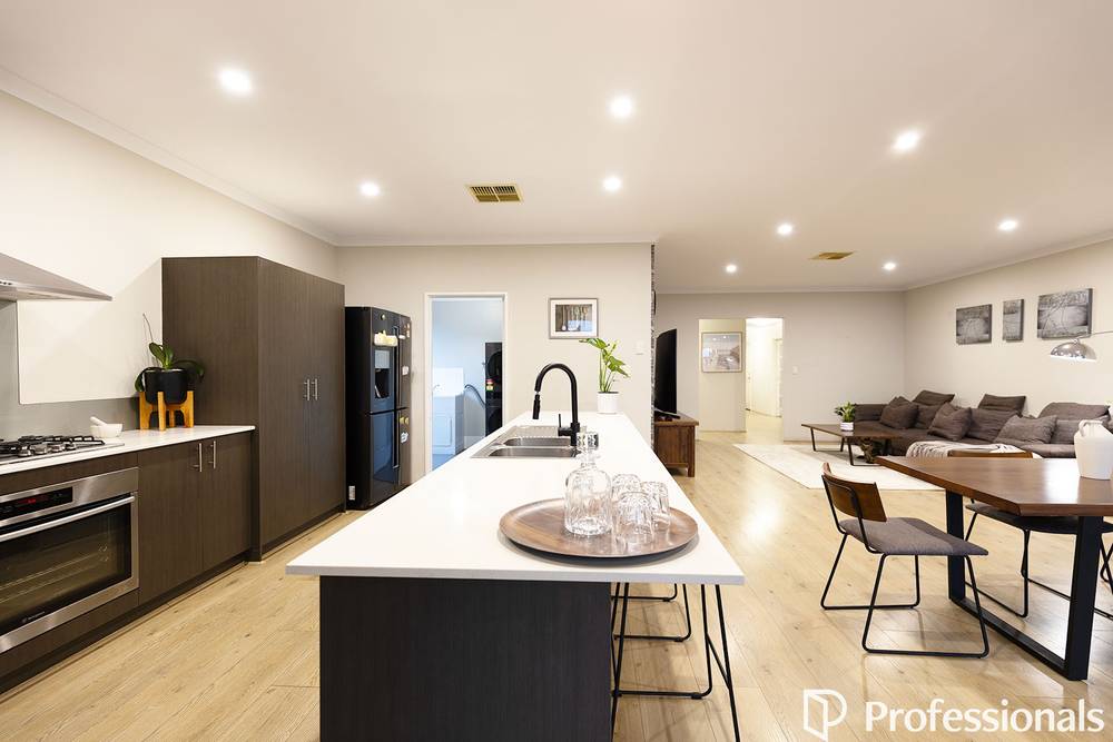 8 Marengo Close, AVELEY, WA 6069