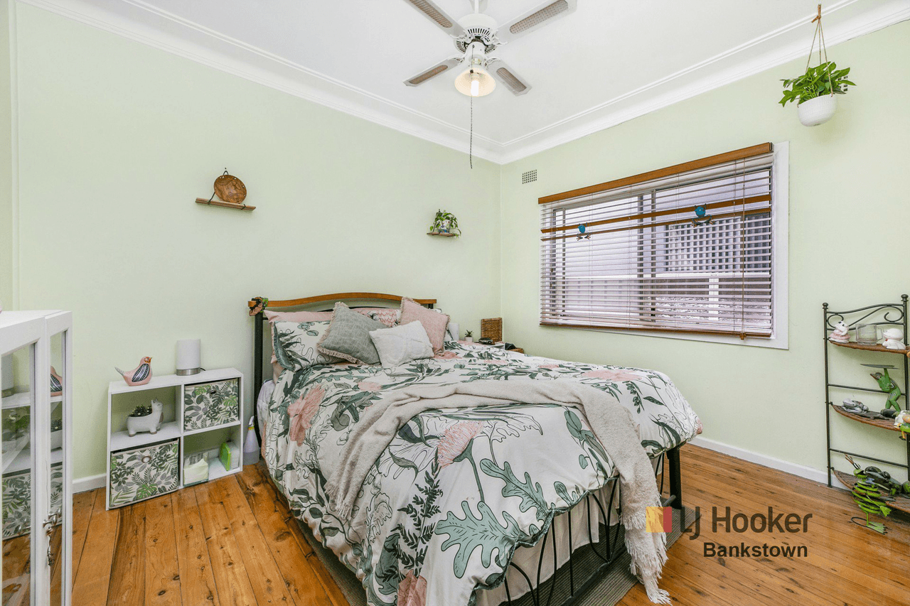 26 Endeavour Road, GEORGES HALL, NSW 2198