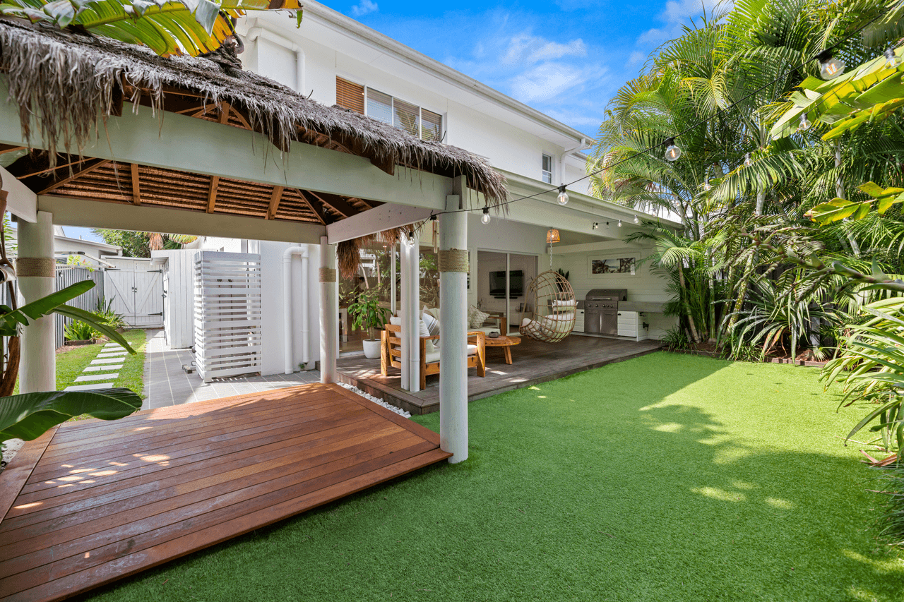 61 Venice Street, BURLEIGH WATERS, QLD 4220