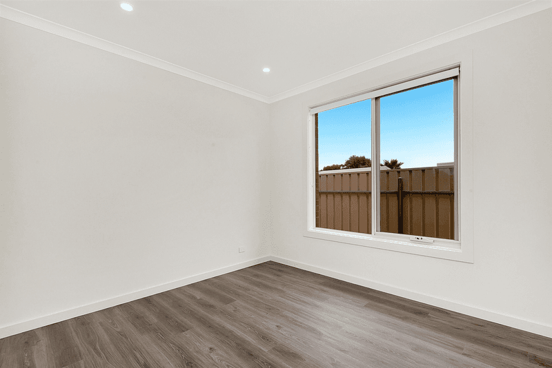 32B ROSALIE Terrace, PARAFIELD GARDENS, SA 5107