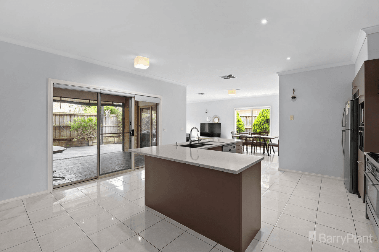 4 Lagoon Row, Officer, VIC 3809