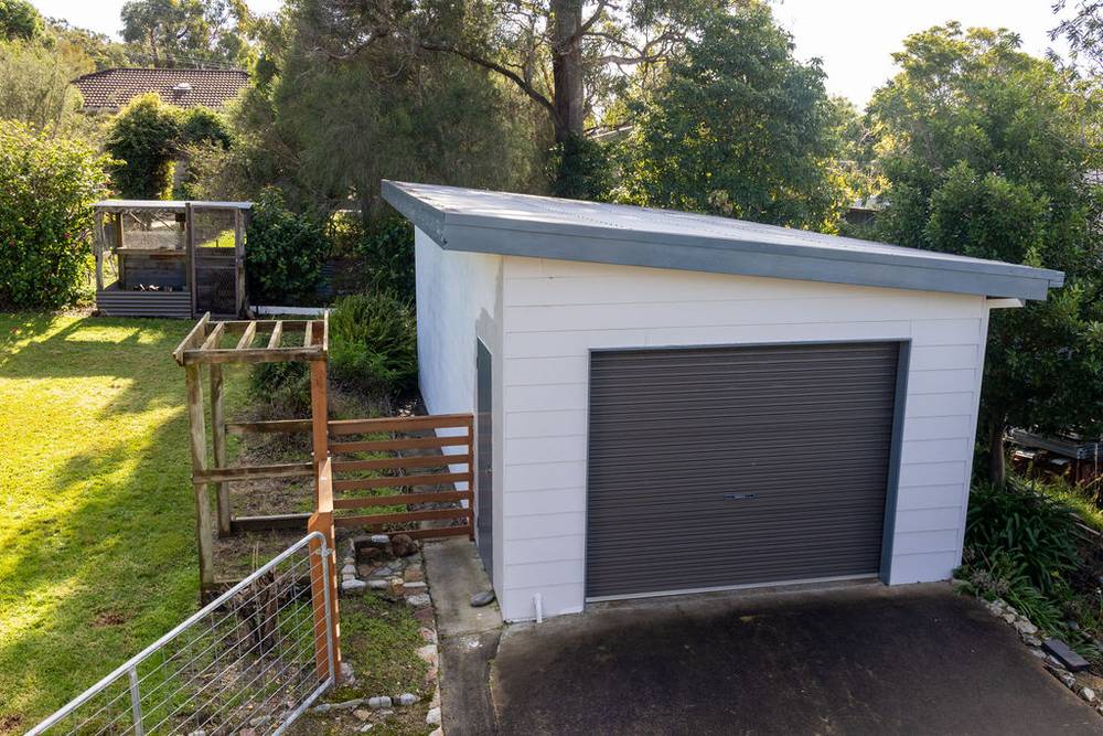 9 Howden Court, MALLACOOTA, VIC 3892