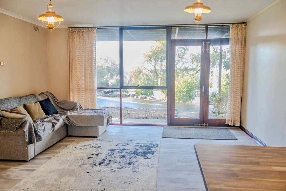 9 Howden Court, MALLACOOTA, VIC 3892