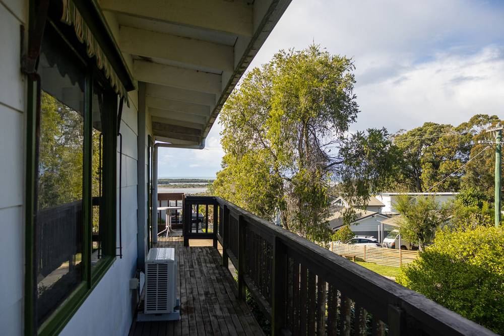 9 Howden Court, MALLACOOTA, VIC 3892