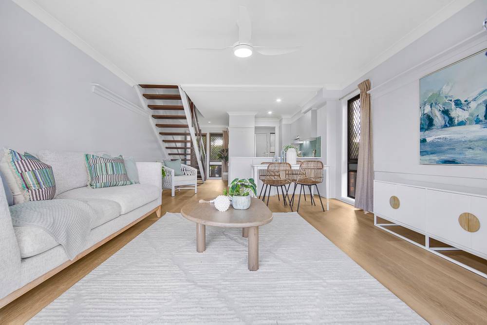 1/17-19 Aquila Court, MERMAID WATERS, QLD 4218