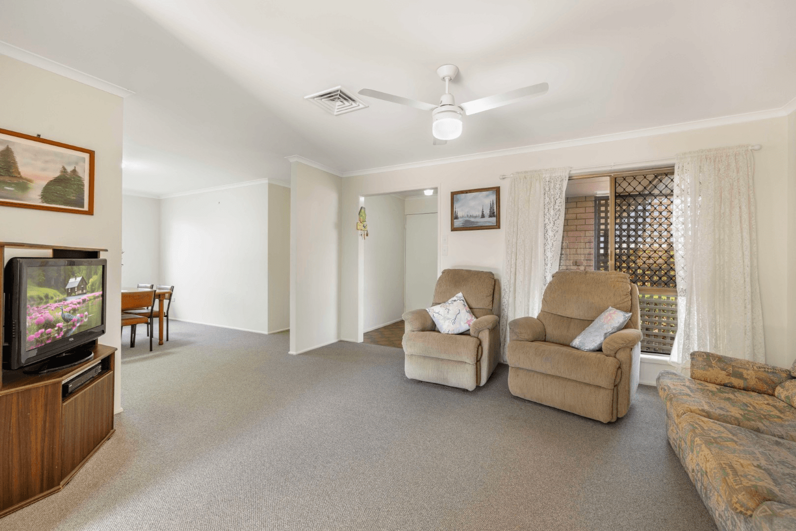 55 Wavell Avenue, GOLDEN BEACH, QLD 4551