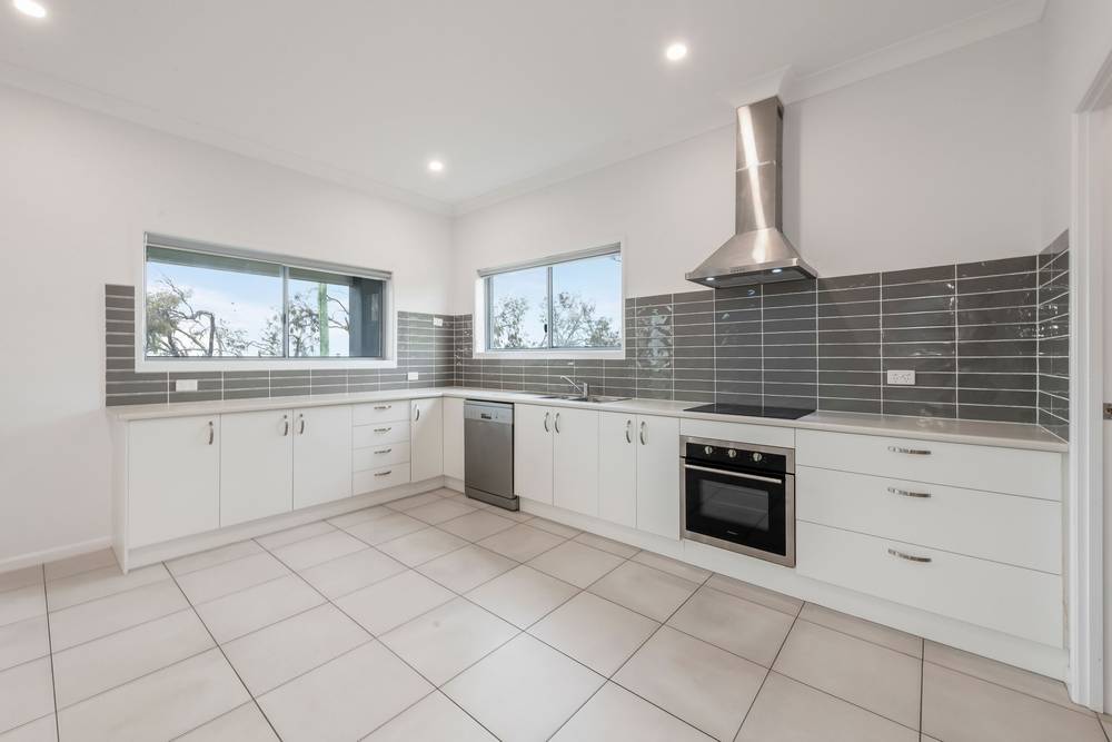 194 ESPLANADE, WOODGATE, QLD 4660
