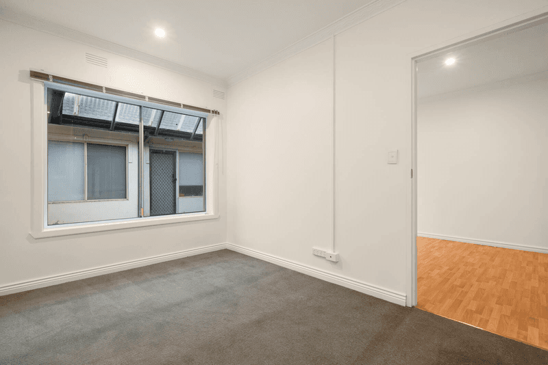 4/33  Newcastle Street, Newport, VIC 3015