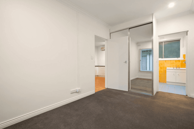 4/33  Newcastle Street, Newport, VIC 3015