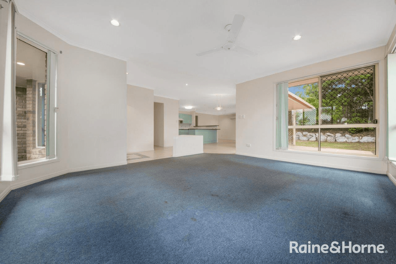 61 Penda Avenue, NEW AUCKLAND, QLD 4680
