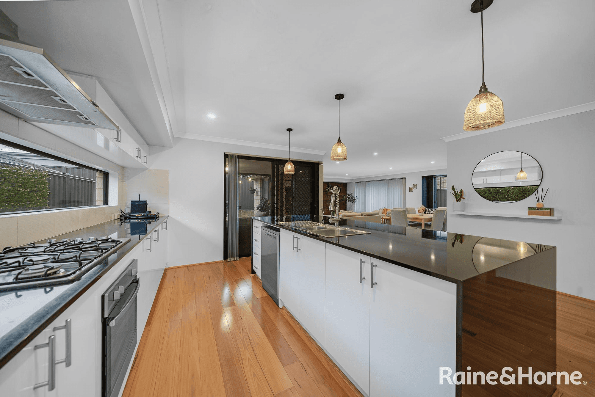 11 Belvide Way, AVELEY, WA 6069