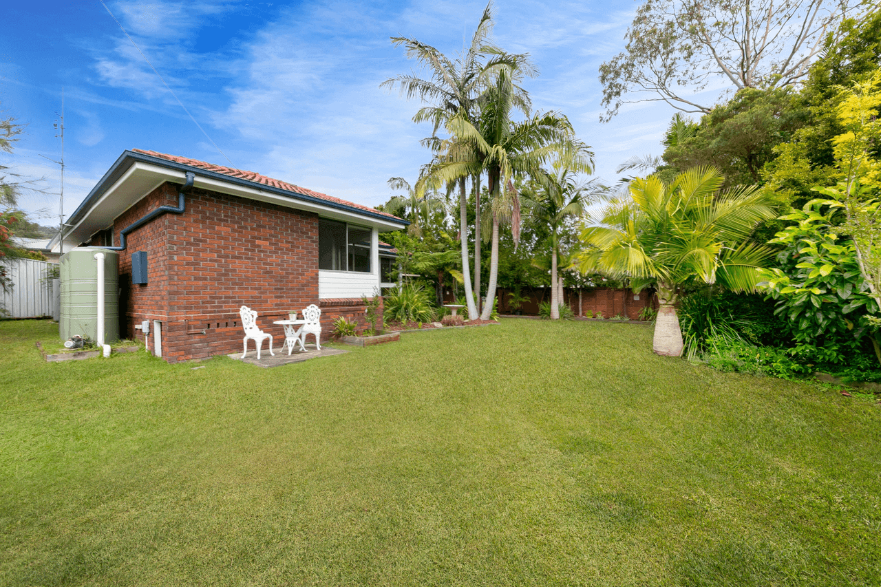 40 Bayline Drive, POINT CLARE, NSW 2250