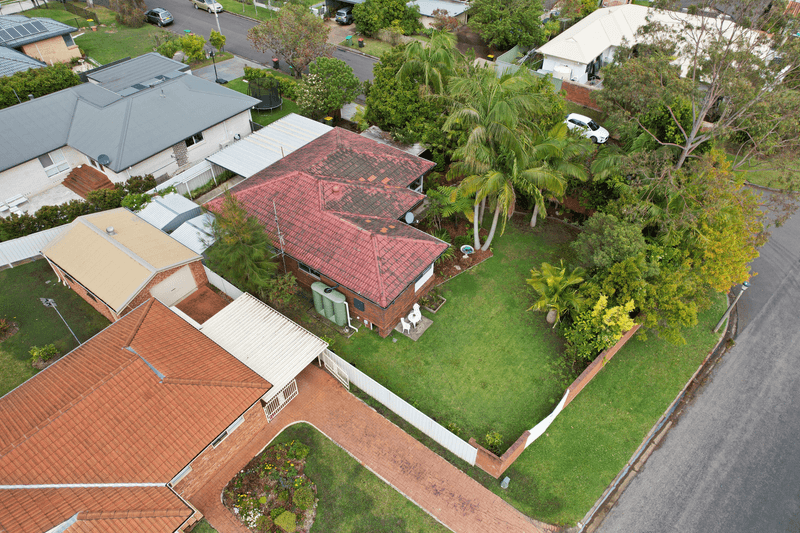 40 Bayline Drive, POINT CLARE, NSW 2250