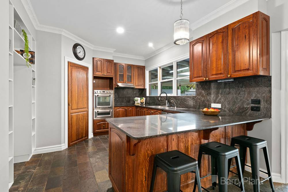 60 Earlston Circuit, Cranbourne, VIC 3977
