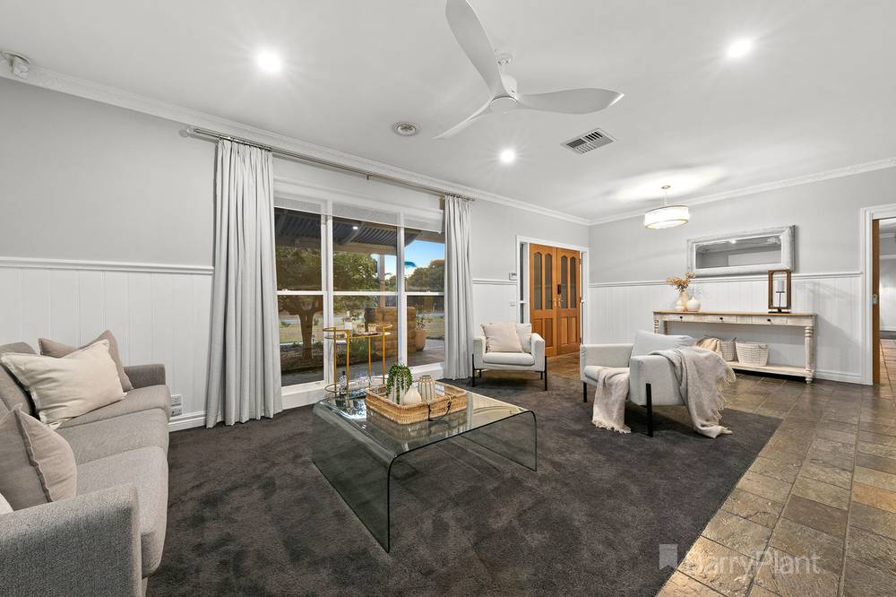 60 Earlston Circuit, Cranbourne, VIC 3977