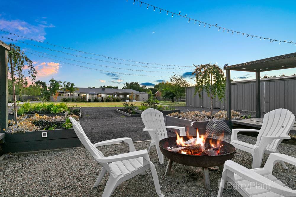 60 Earlston Circuit, Cranbourne, VIC 3977
