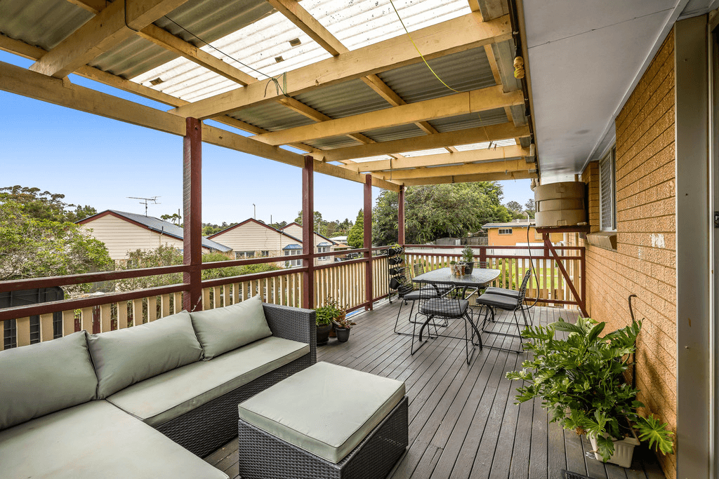 12 Debra Street, CENTENARY HEIGHTS, QLD 4350