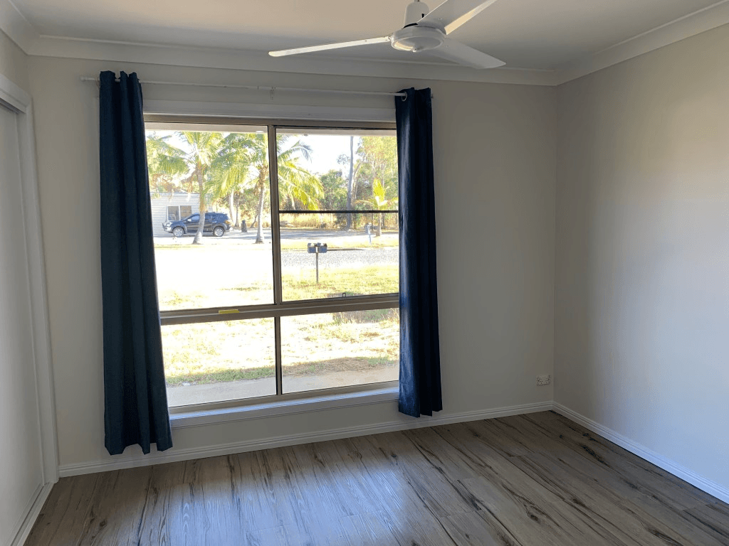 2/30 Marine Parade, MIDGE POINT, QLD 4799