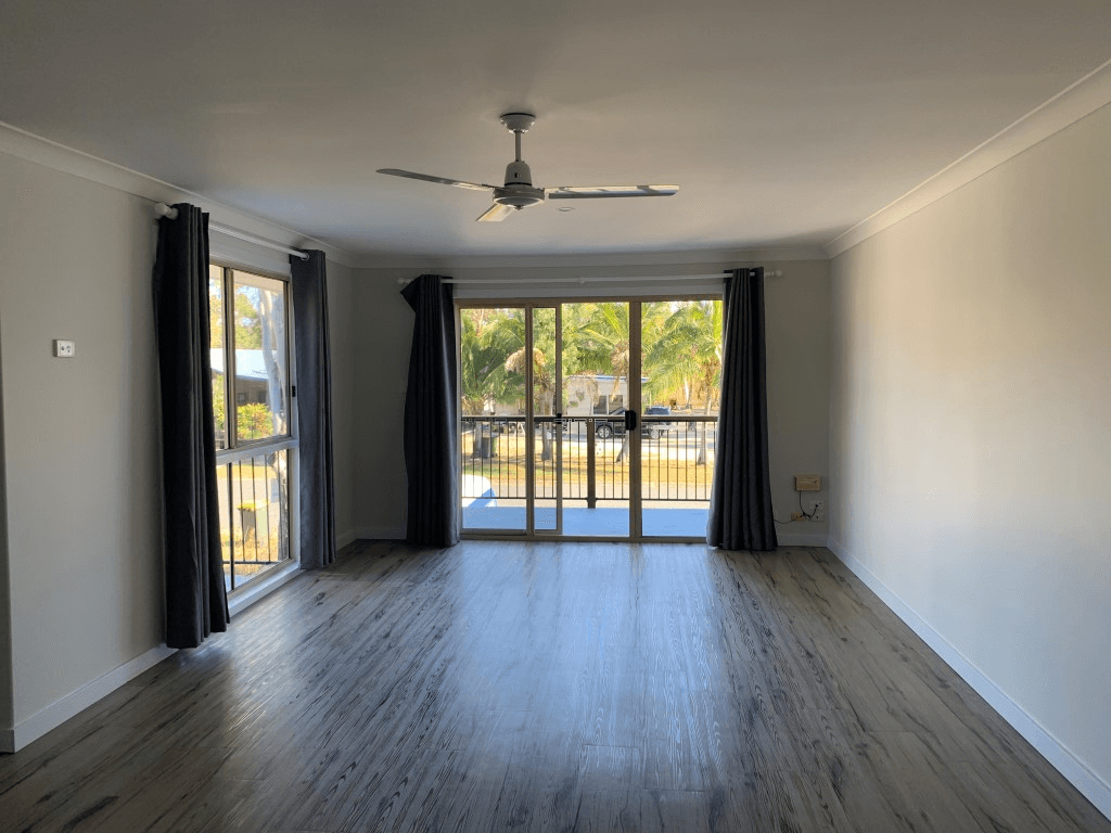 2/30 Marine Parade, MIDGE POINT, QLD 4799
