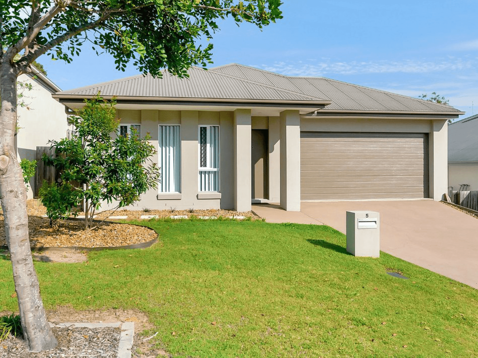 5 Laguna Crescent, SPRINGFIELD LAKES, QLD 4300