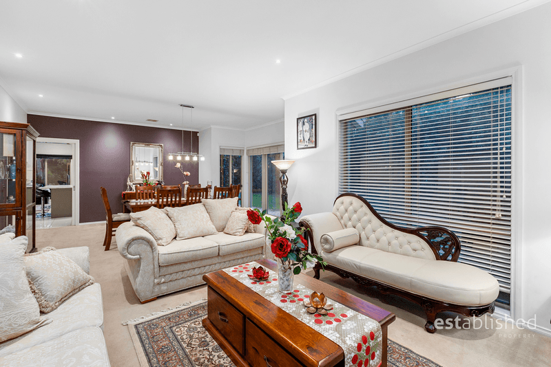 11 Springbrook Place, SANCTUARY LAKES, VIC 3030