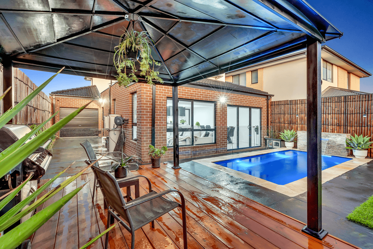 7 Monticiano Road, FRASER RISE, VIC 3336