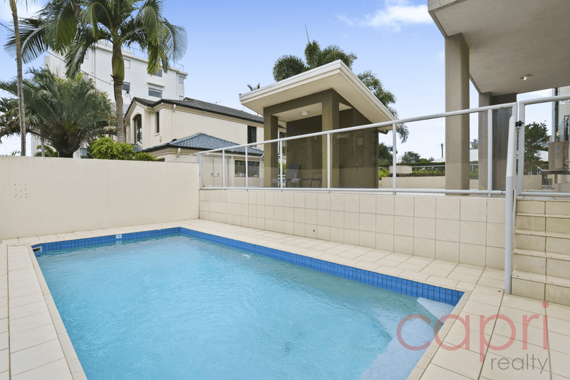 8/12-14 Bradford Street, LABRADOR, QLD 4215