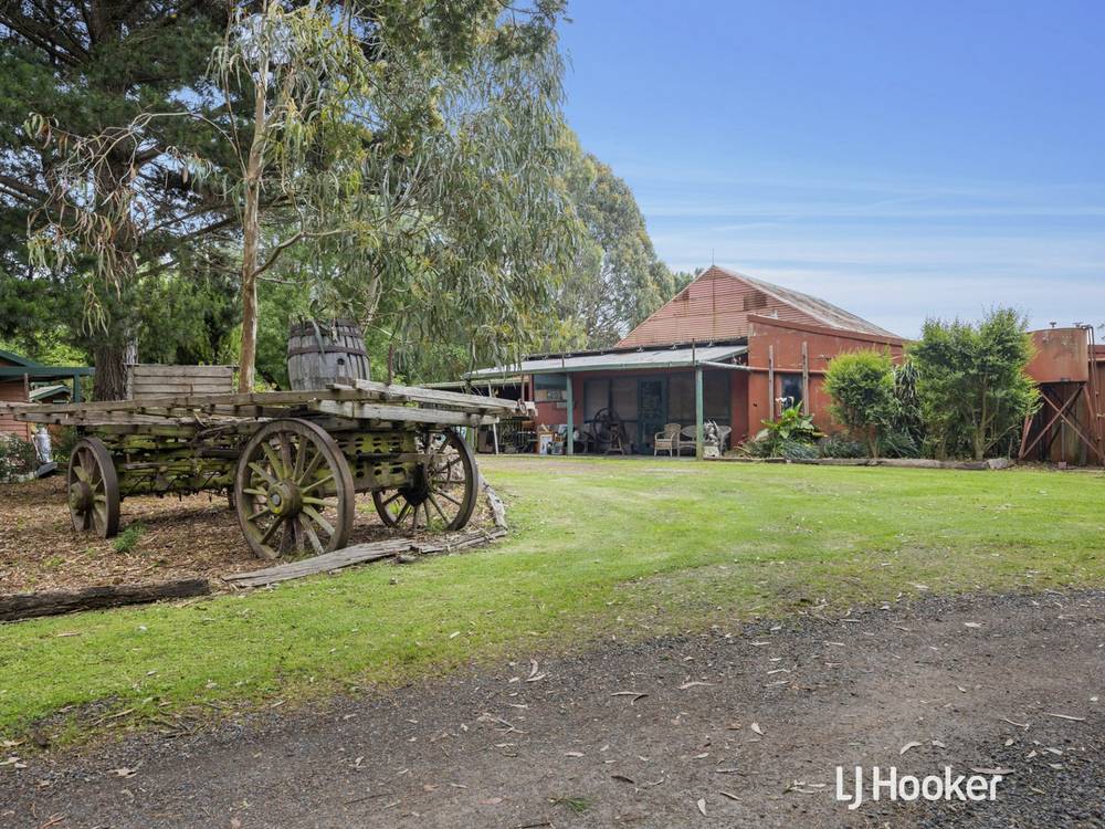 5715 Bass Highway, INVERLOCH, VIC 3996