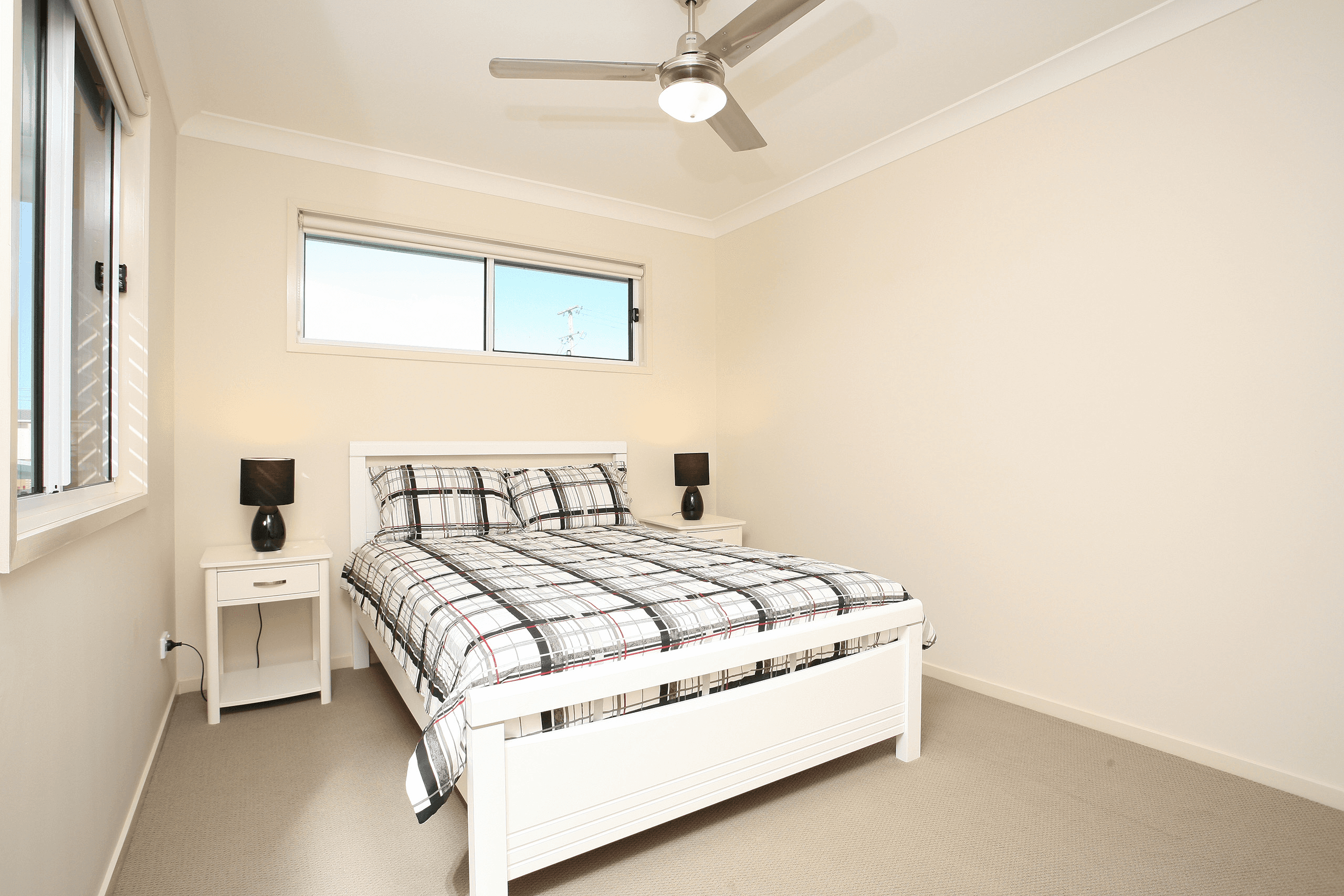2/31a Woodford Street, ONE MILE, QLD 4305