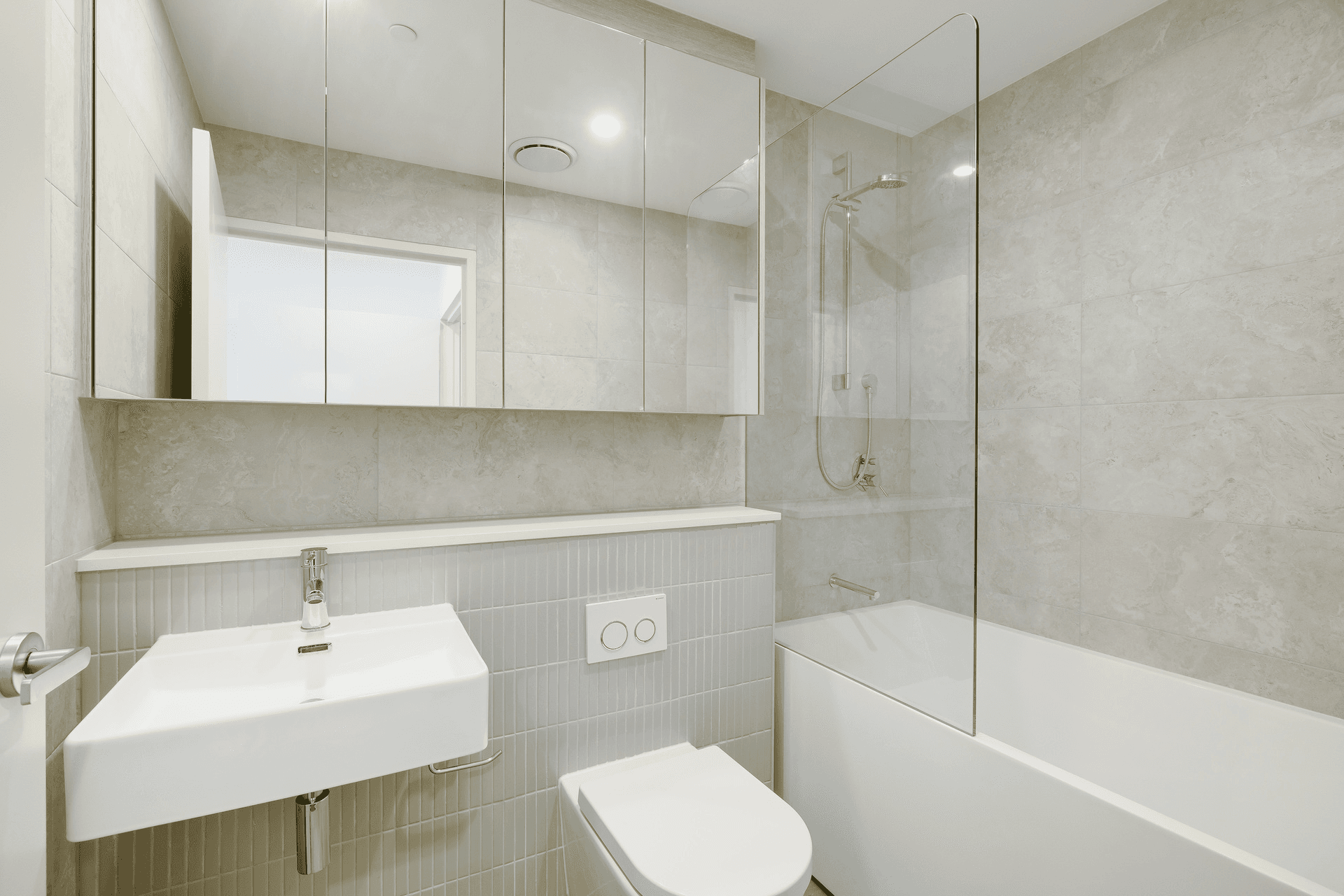 605/62 Hills Street, North Gosford, NSW 2250