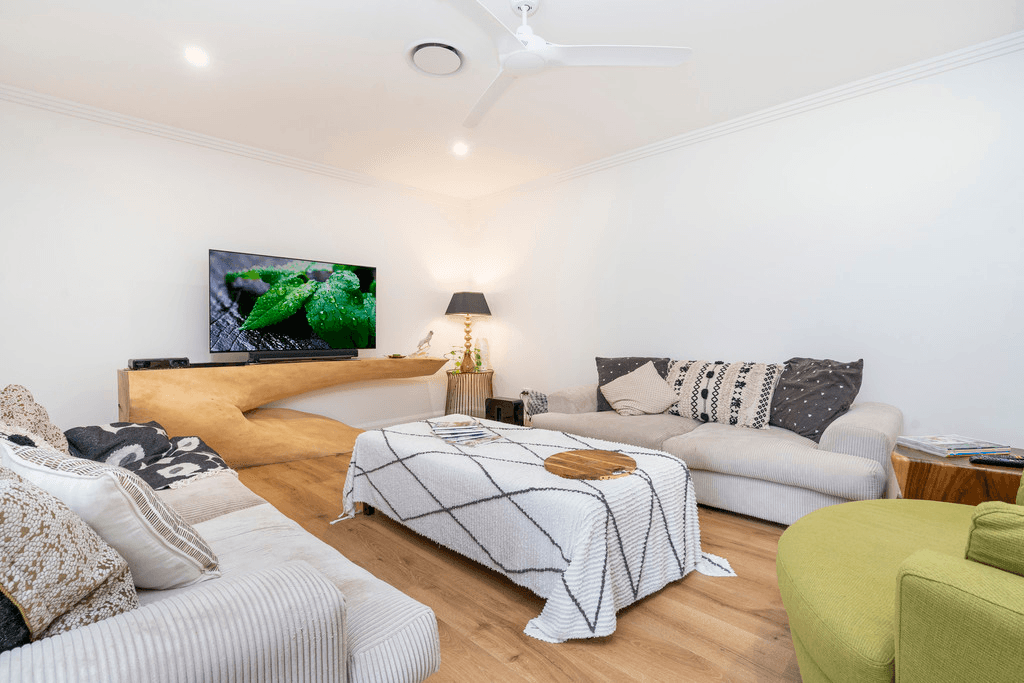 10 Carron Close, ARAKOON, NSW 2431