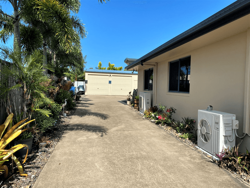 18 Swan Street, ARMSTRONG BEACH, QLD 4737