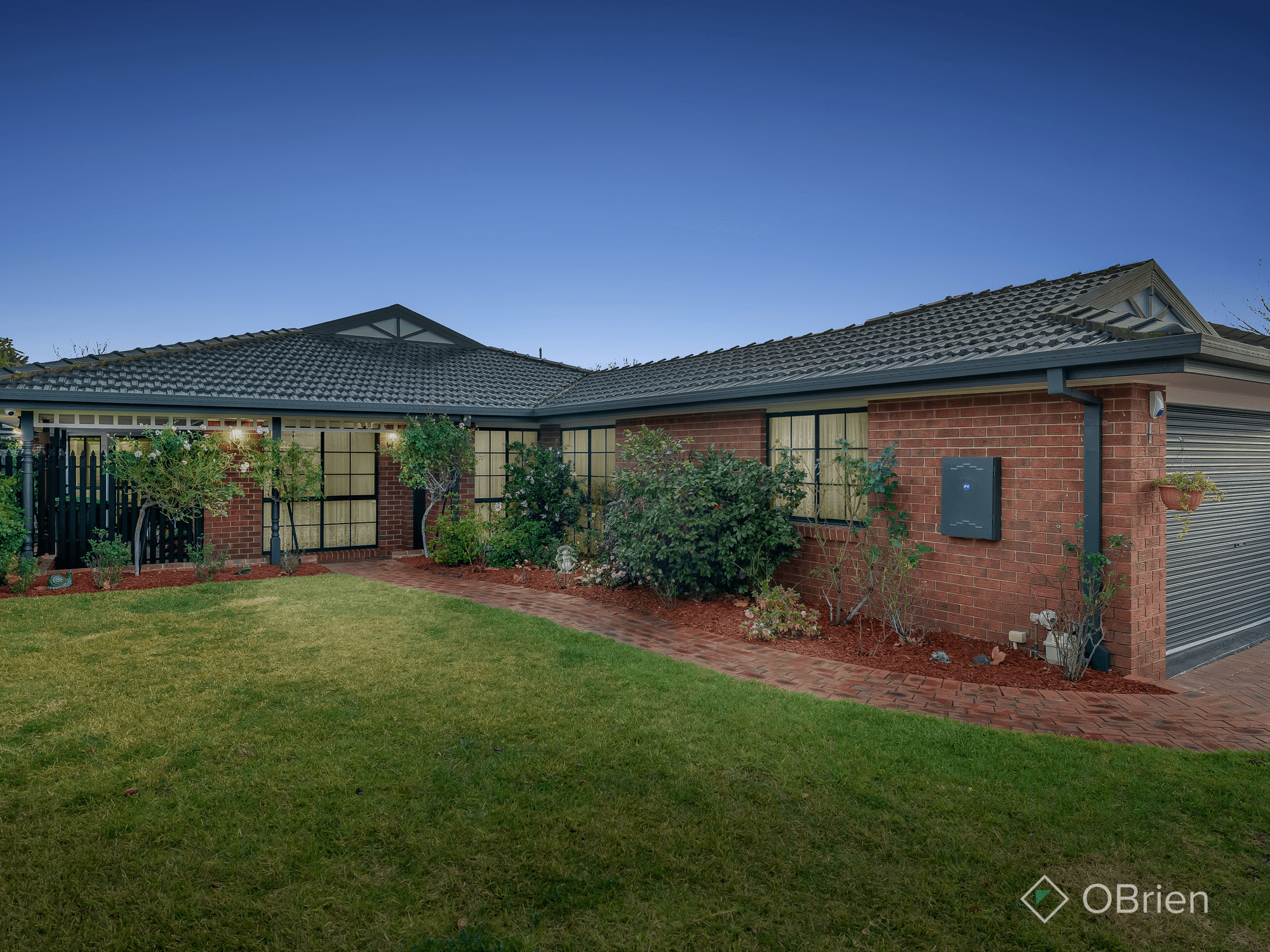 3 Strachan Close, Taylors Lakes, VIC 3038