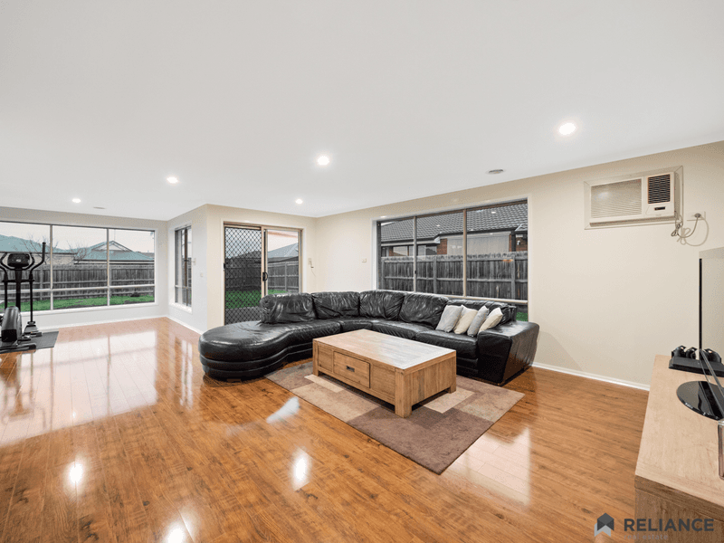 7 Rain Lover Drive, Kurunjang, VIC 3337