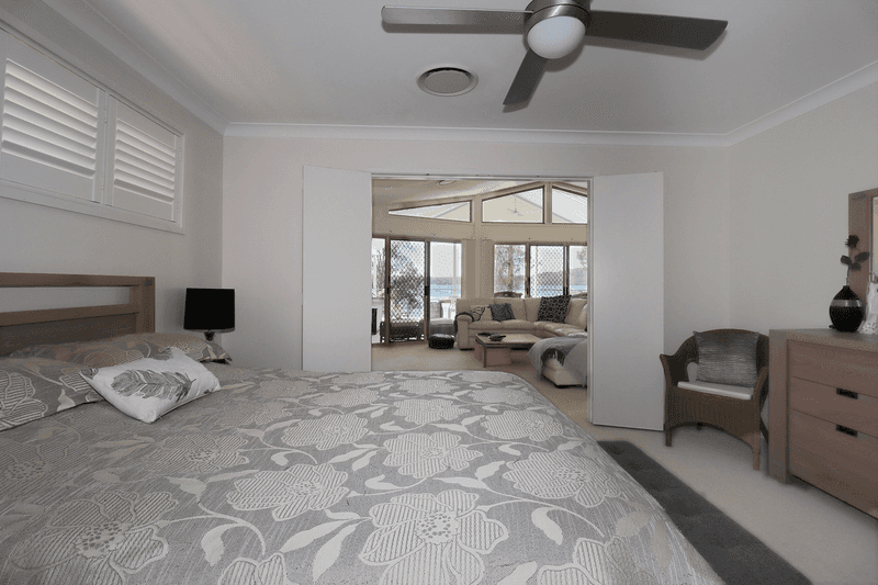 70 Cove Boulevard, North Arm Cove, NSW 2324