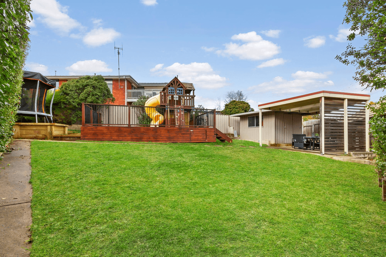 30 Ullamulla Crescent, KARABAR, NSW 2620