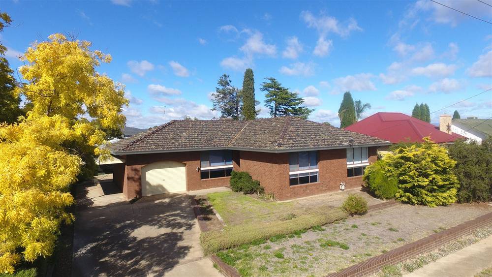 8 Stone Street, STAWELL, VIC 3380