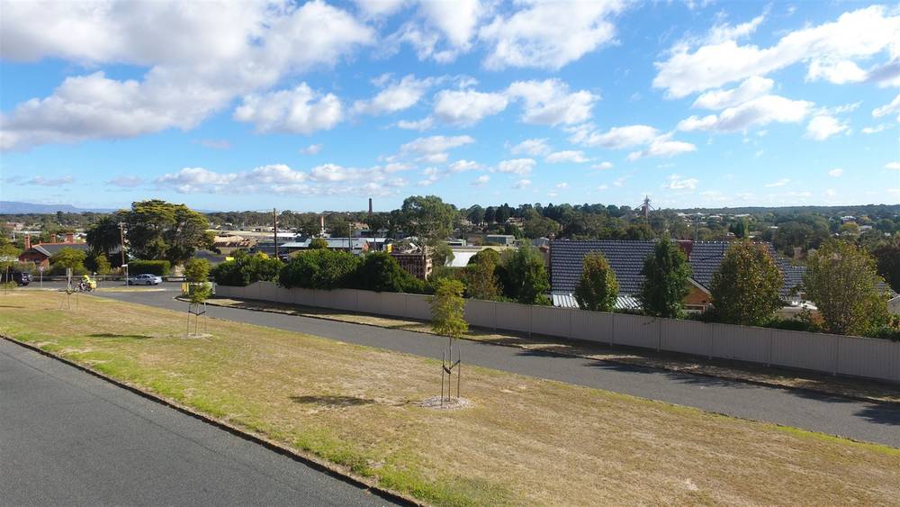 8 Stone Street, STAWELL, VIC 3380