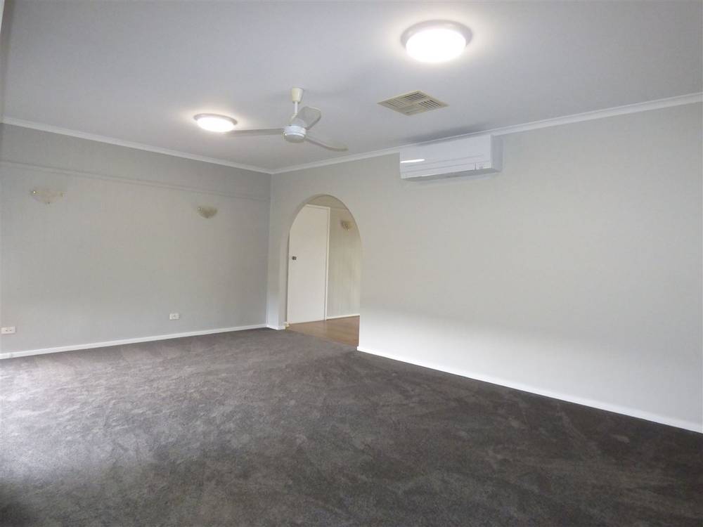 8 Stone Street, STAWELL, VIC 3380