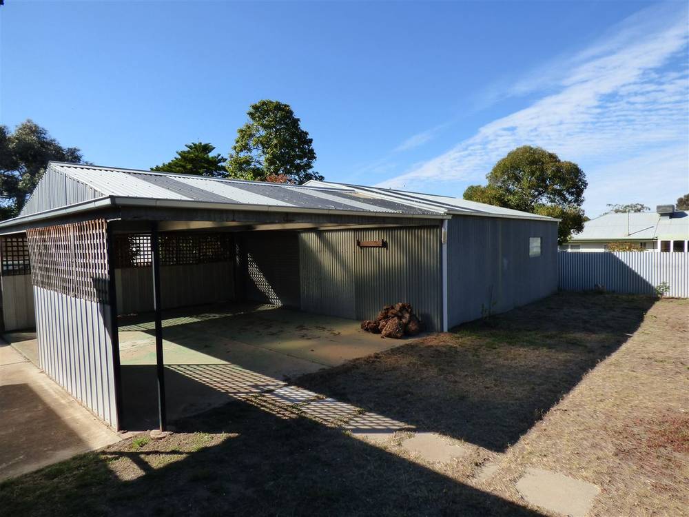 8 Stone Street, STAWELL, VIC 3380