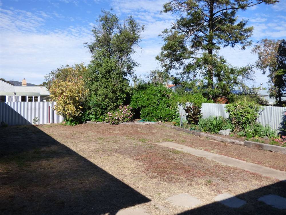 8 Stone Street, STAWELL, VIC 3380