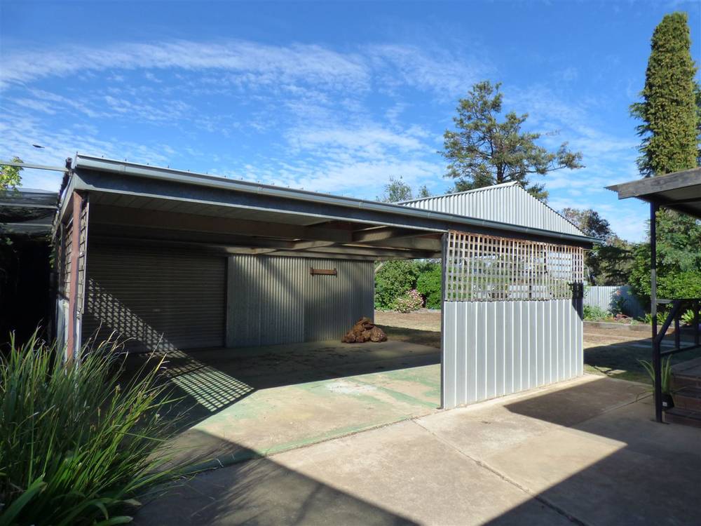 8 Stone Street, STAWELL, VIC 3380